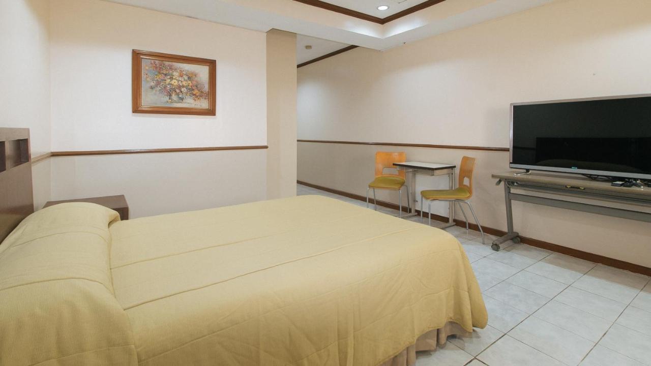 Garden Plaza Hotel Manila Kültér fotó