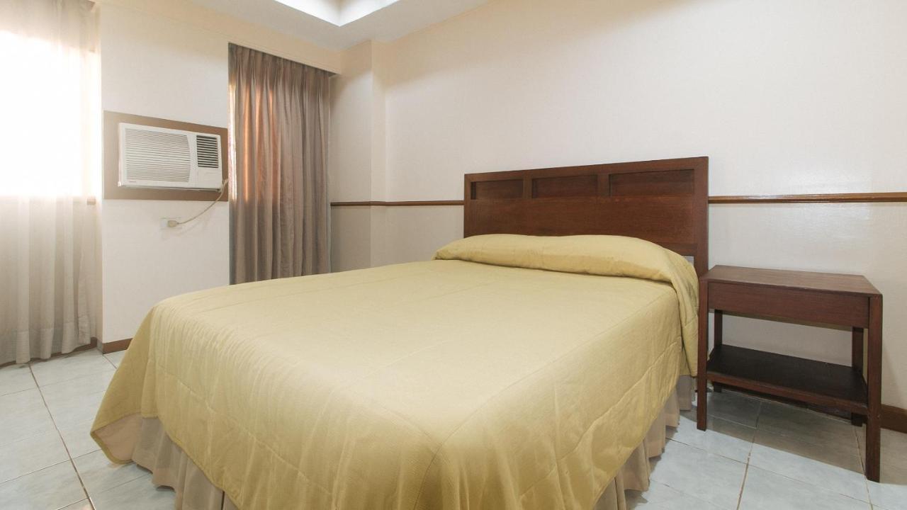 Garden Plaza Hotel Manila Kültér fotó