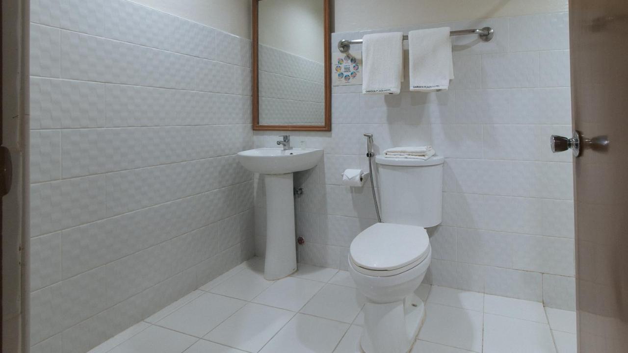 Garden Plaza Hotel Manila Kültér fotó