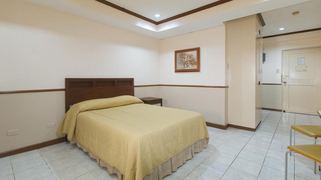 Garden Plaza Hotel Manila Kültér fotó